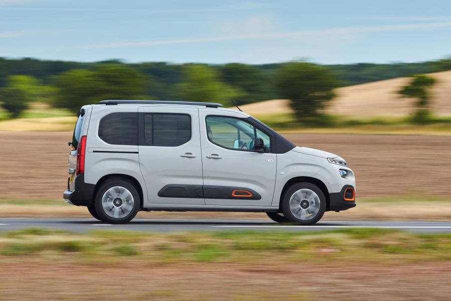  Citroen Berlingo Multispace XTR 2018 года  (UK) (фото 11 из 18)